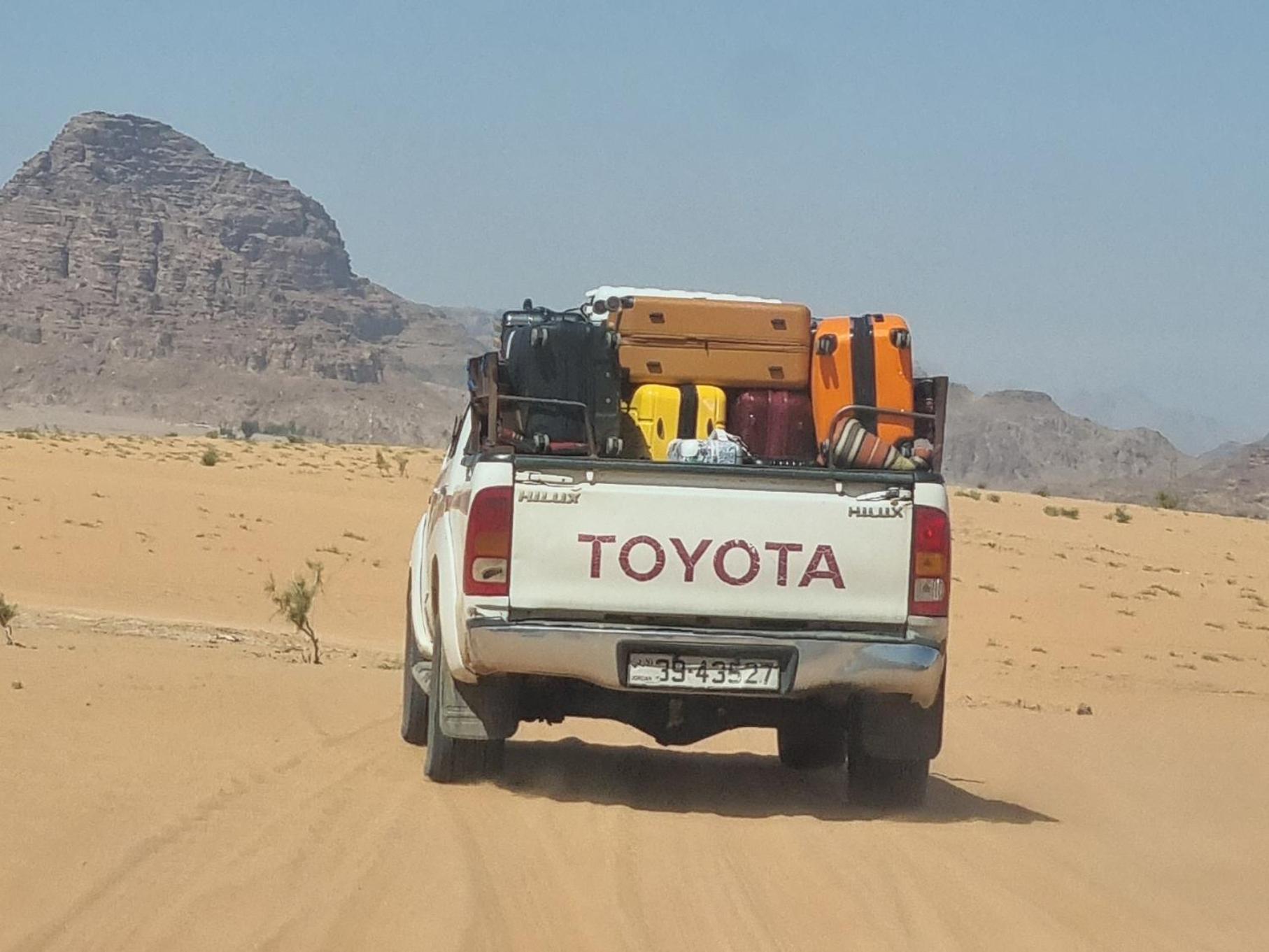 Desert Knights Camp Wadi Rum Exterior foto